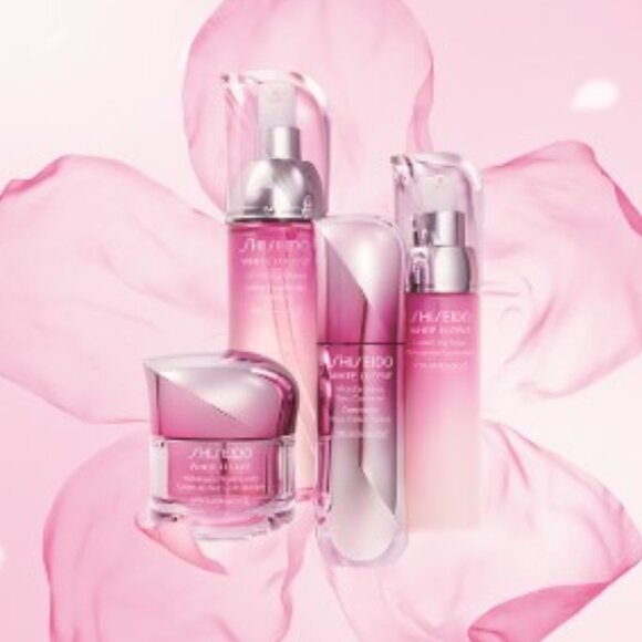 Shiseido White Lucent Luminizing Infuser 150ml - Picture 7 of 10